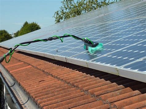 nettoyage panneaux photovoltaïques belgique|Entretenir vos panneaux solaires en 5 questions .